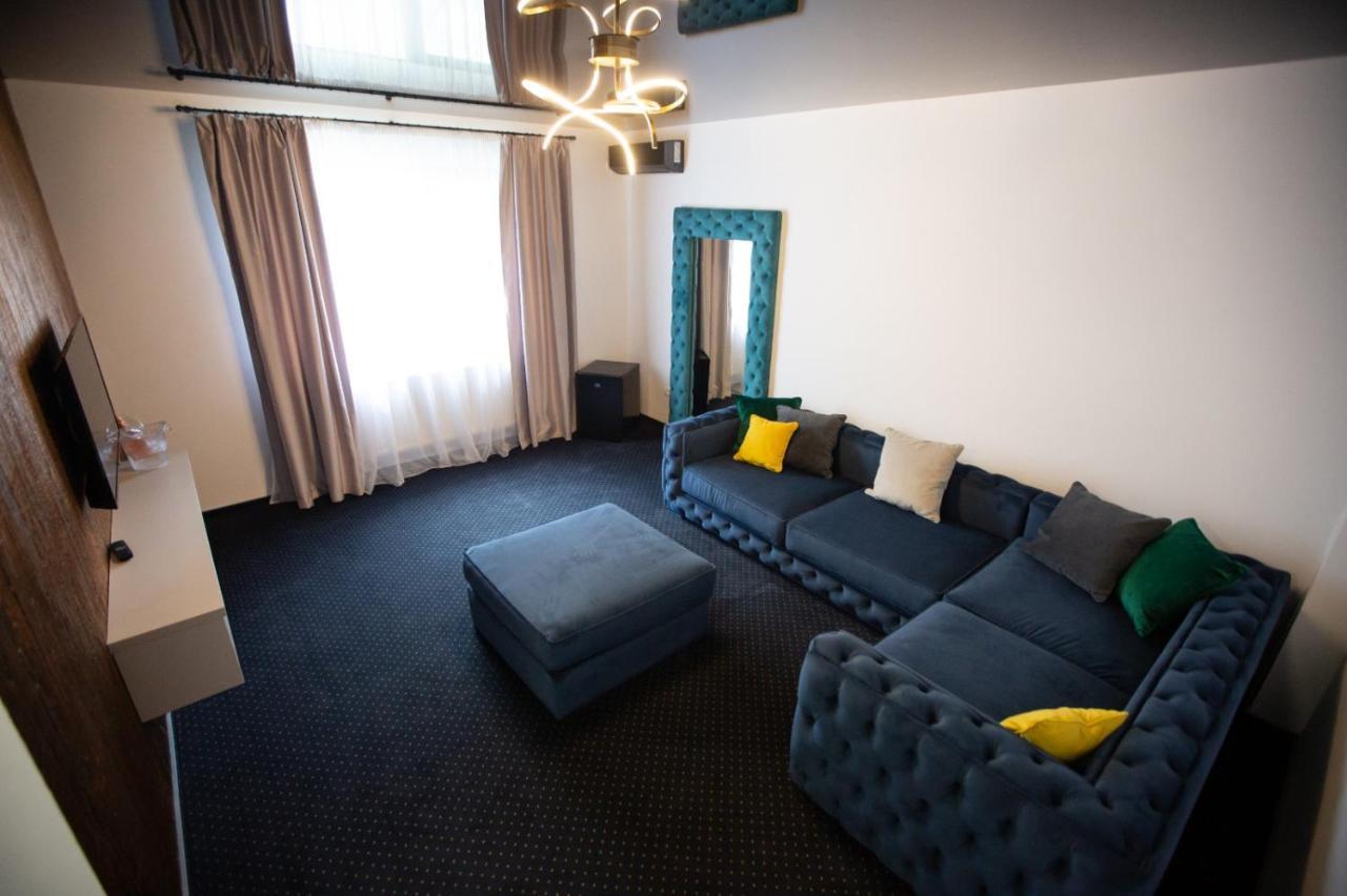 Renato House Hotel Târgu Jiu Екстериор снимка