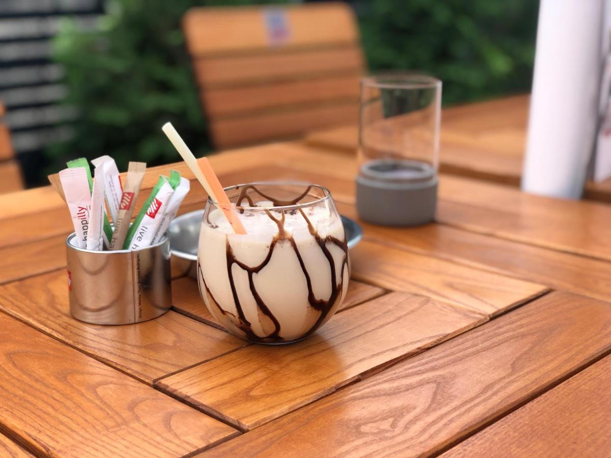 Renato House Hotel Târgu Jiu Екстериор снимка