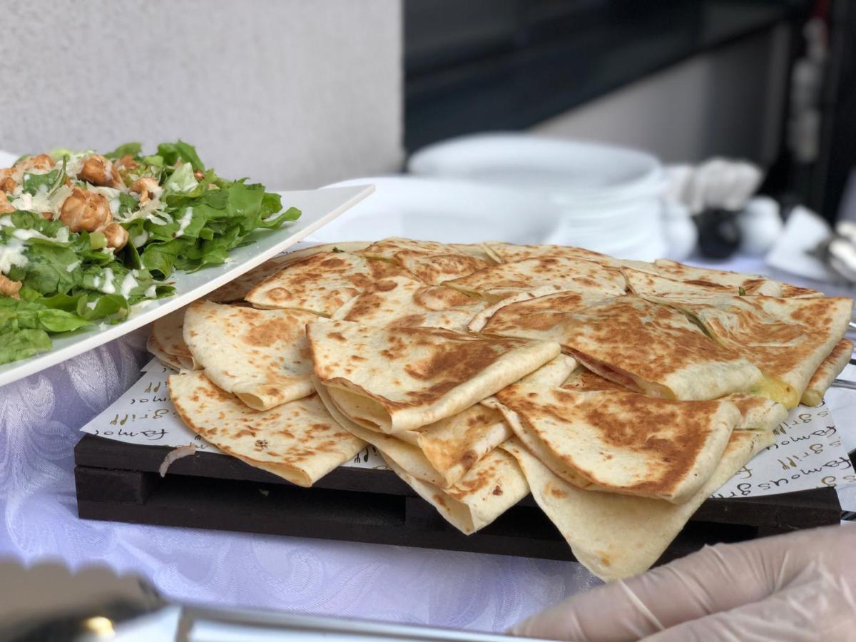 Renato House Hotel Târgu Jiu Екстериор снимка