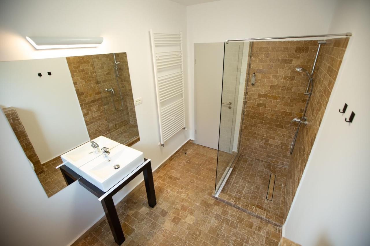 Renato House Hotel Târgu Jiu Екстериор снимка