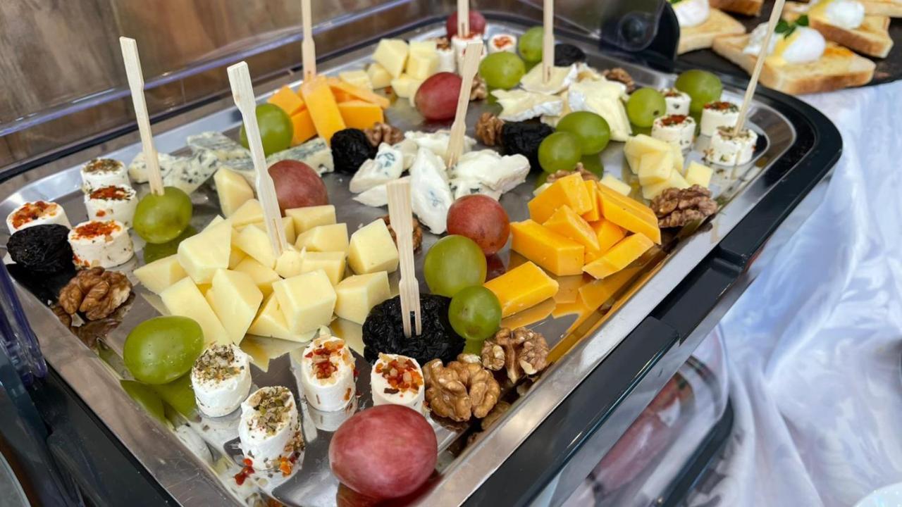 Renato House Hotel Târgu Jiu Екстериор снимка