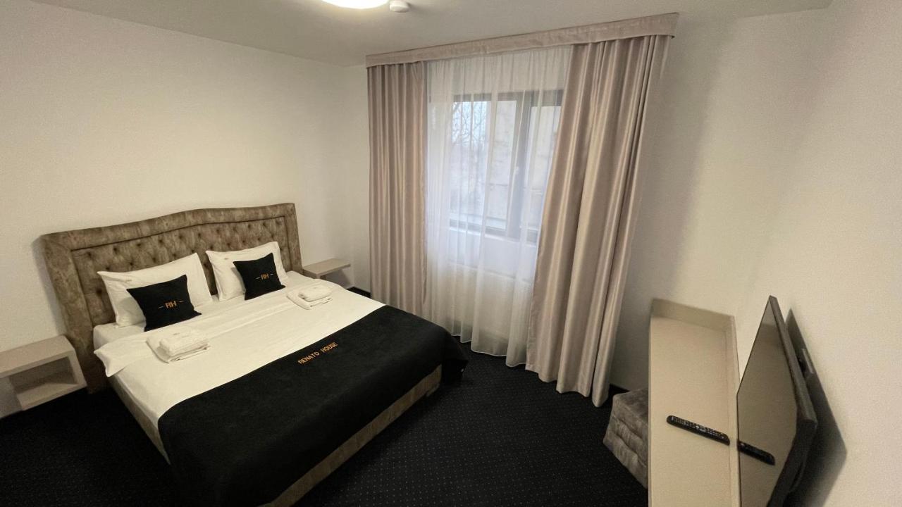 Renato House Hotel Târgu Jiu Екстериор снимка