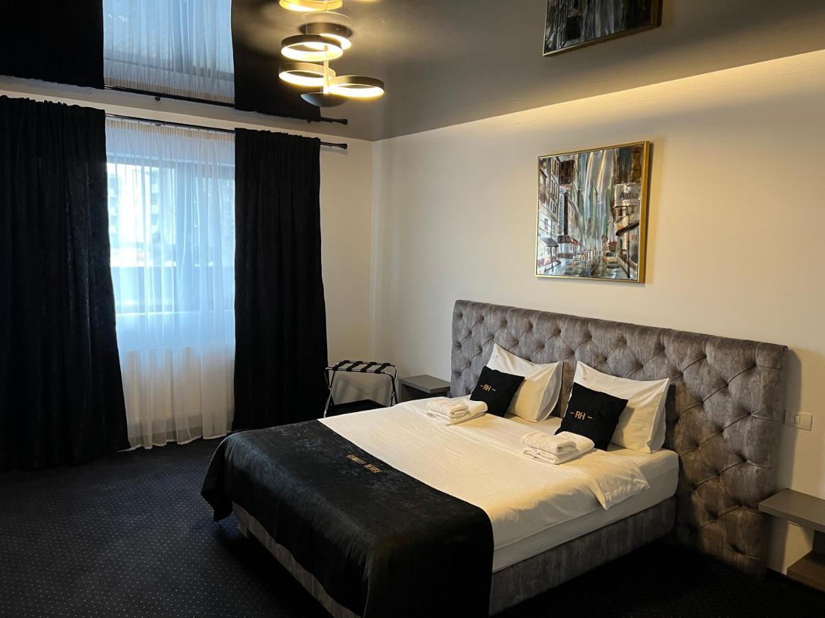 Renato House Hotel Târgu Jiu Екстериор снимка